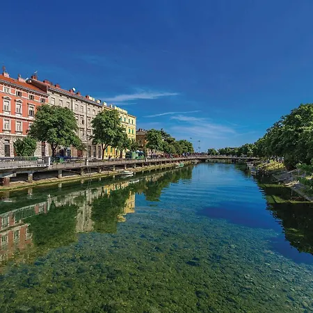 Lägenhet 2 Bedroom In Cernik Rijeka