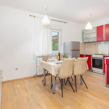 2 Bedroom In Cernik Rijeka