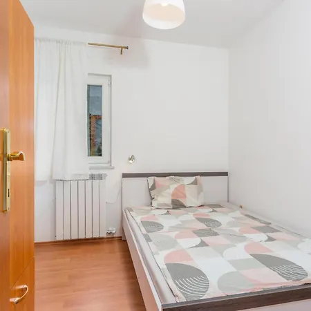 Lägenhet 2 Bedroom In Cernik *