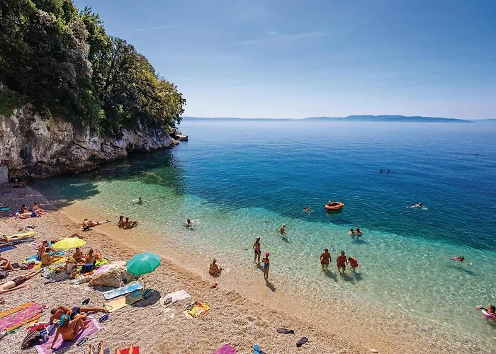 Awesome In Cernik With Wifi شقة *
